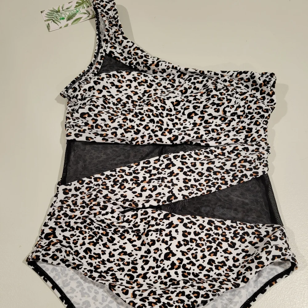 Leopard Print One-Shoulder Swimsuit with Mesh Cutouts NWT ❤️
